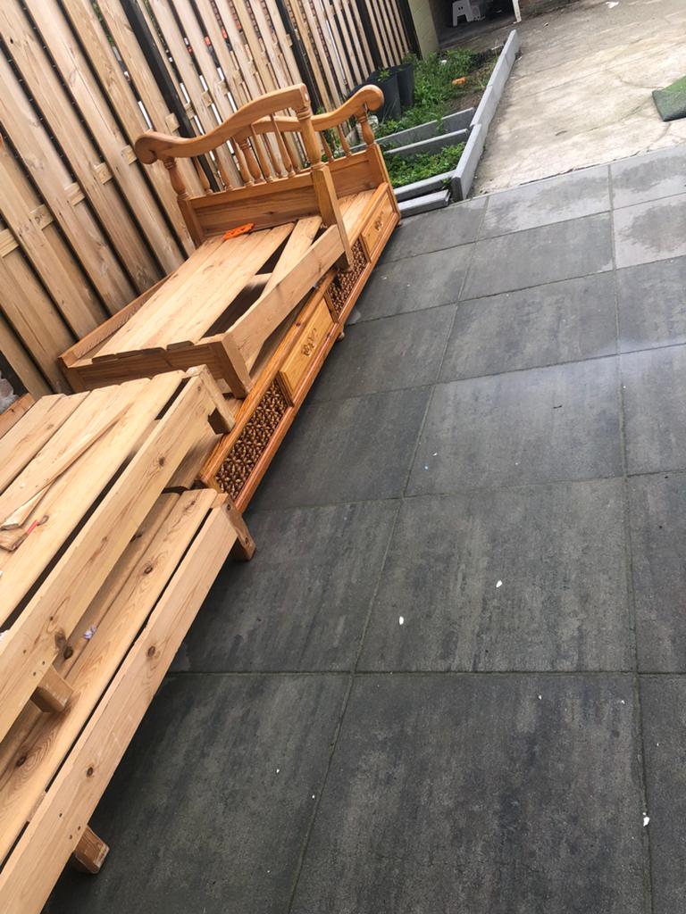 Gratis sadarie, Ophalen of Verzenden, Zo goed als nieuw, Hout