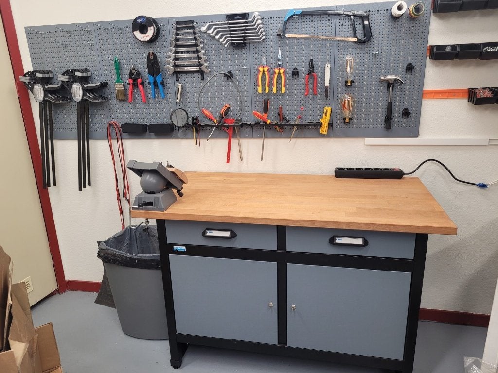 Küpper werkbank  met gereedschapswanden (excl.gereedschap), Doe-het-zelf en Verbouw, Werkbanken, Ophalen, Gebruikt, 70 tot 120 cm