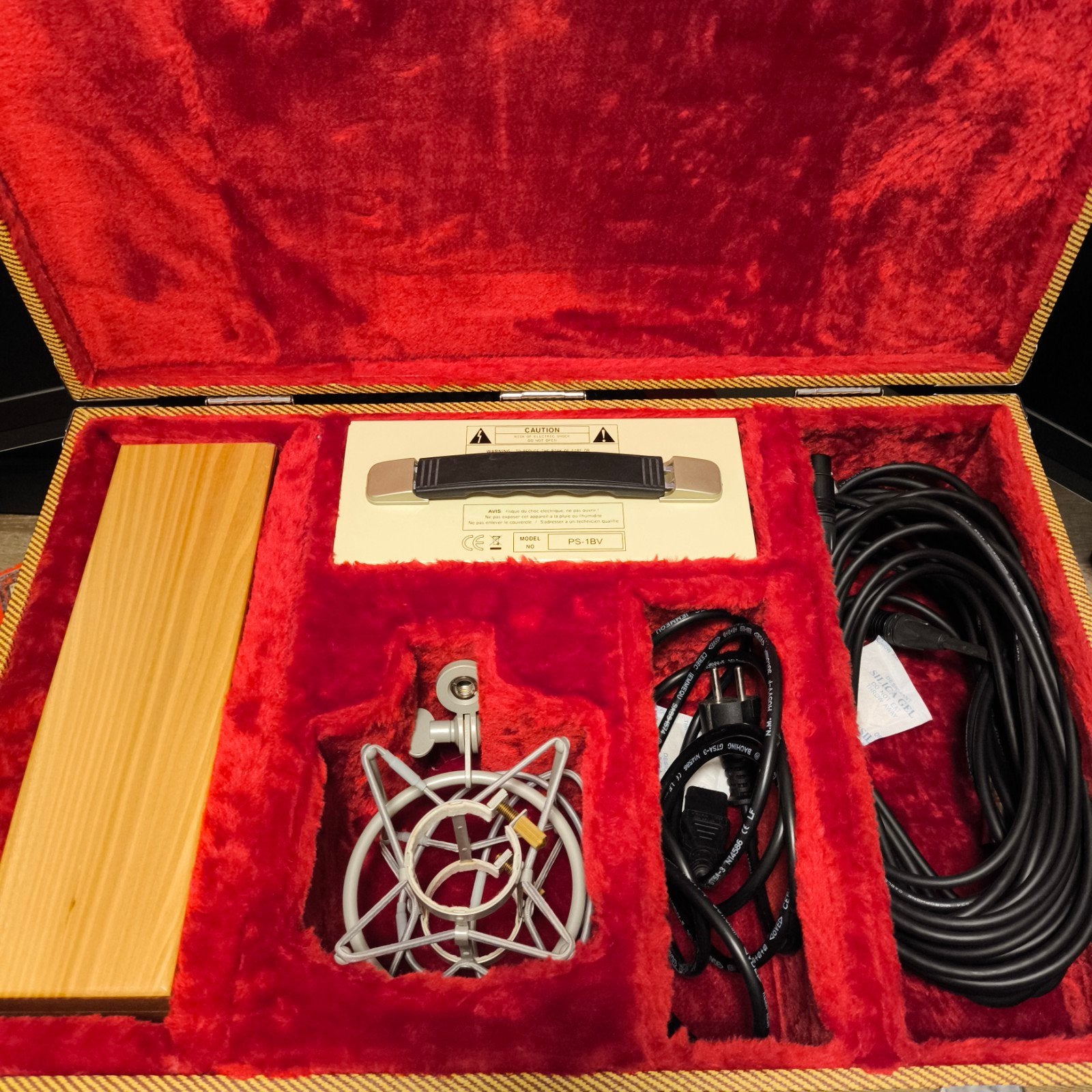 Avantone BV-12 Pro Buizen(TUBE) mic voor prof studio, Ophalen, Zo goed als nieuw, Studiomicrofoon