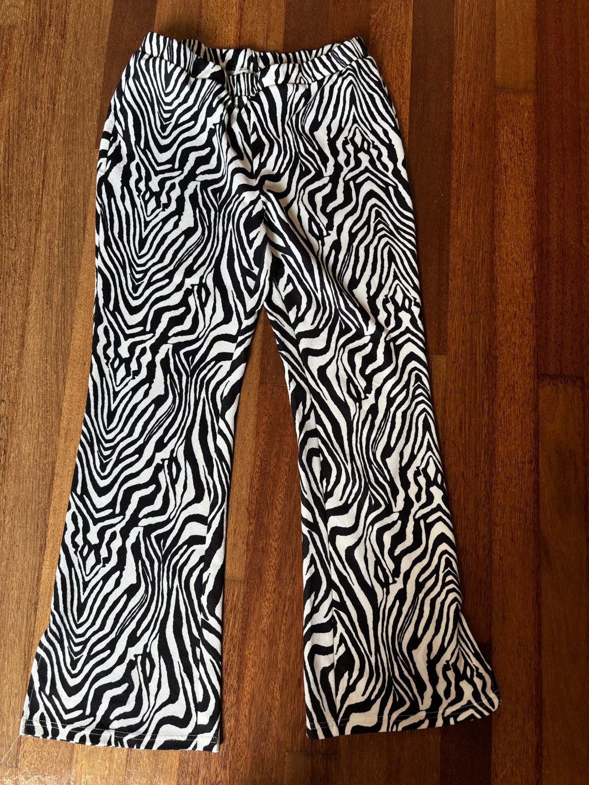 Zwart-wit zebraprint broek, maat XL (valt kleiner), Zwart, Maat 42/44 (L), Ophalen of Verzenden, Lang