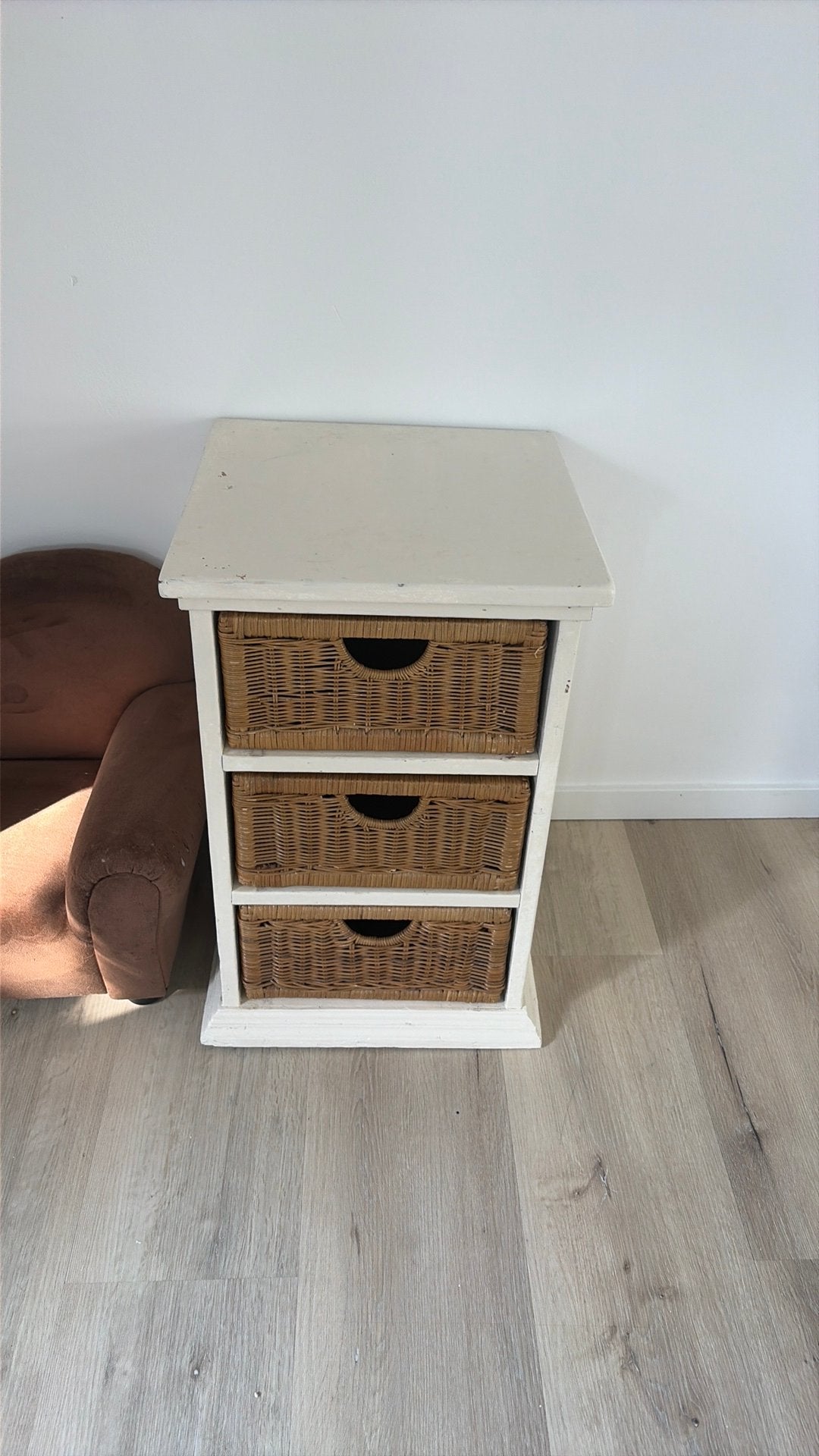 Kastje met rietenmandjes, Huis en Inrichting, Ophalen, Gebruikt, 50 tot 100 cm, Minder dan 100 cm