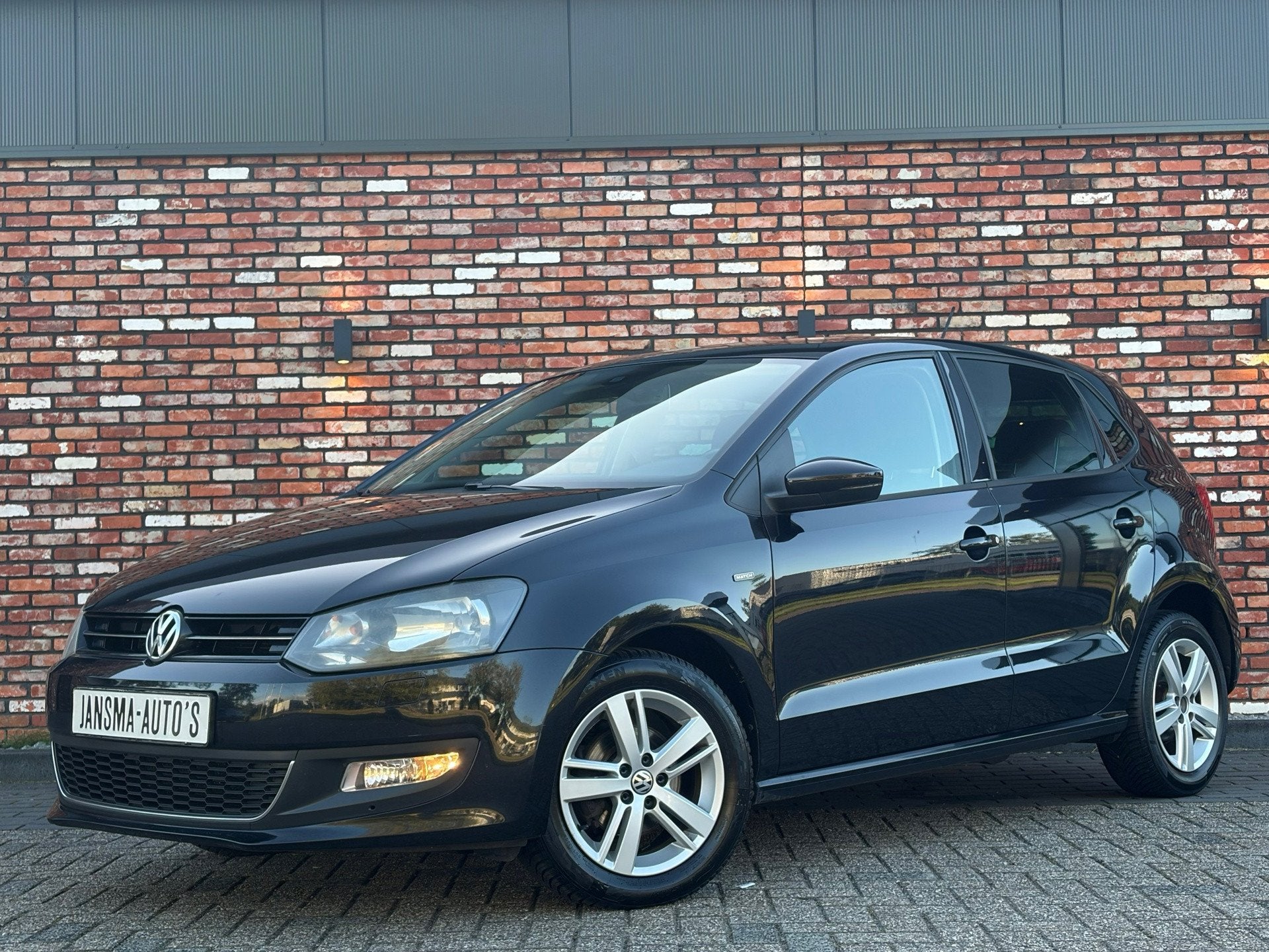 Volkswagen Polo 1.2 TSI Match 5-Deurs Cruise Pdc Stoelverw A, Voorwielaandrijving, Dealer onderhouden, Gebruikt, Zwart