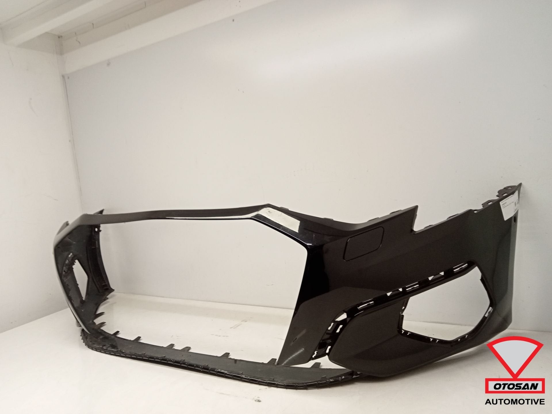 Audi A3 8Y Voorbumper Origineel! 2020-2024 6x PDC, Gebruikt, AUDI AG, Auto-Union-Strasse 1
85045  Ingolstadt, DE, Kundenbetreuung@audi.de