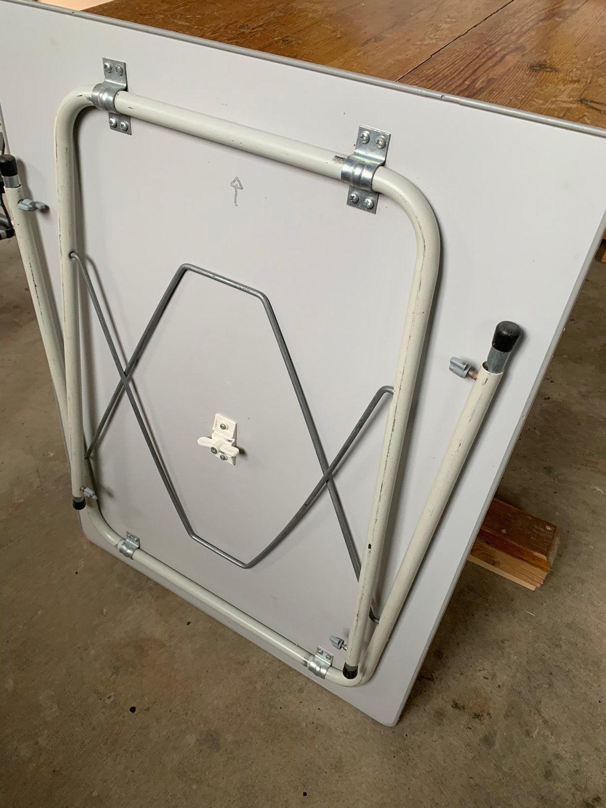 Camping tafel, Caravans en Kamperen, Ophalen, Zo goed als nieuw