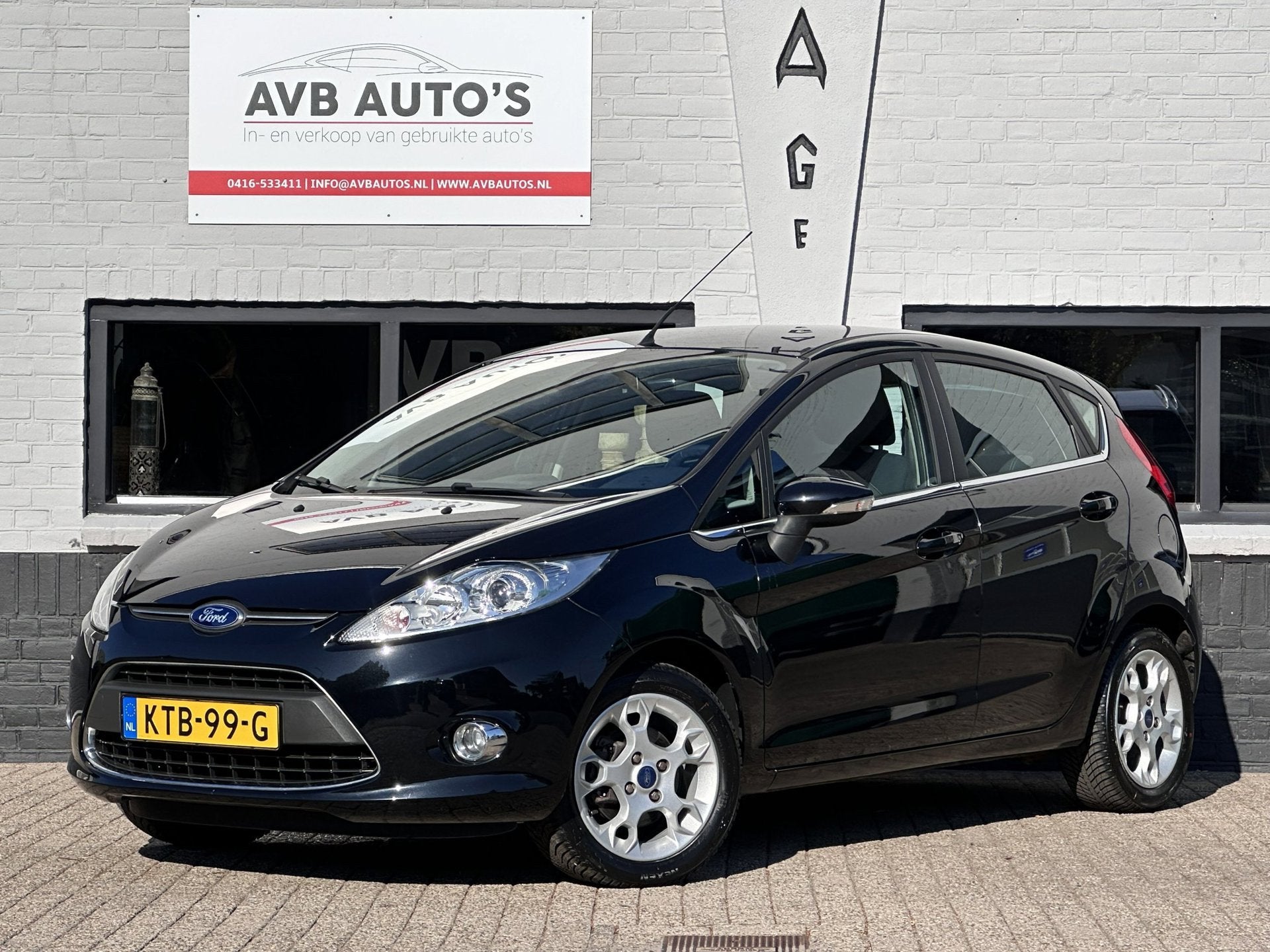 Ford FIESTA 1.25 Titanium Clima USB Aux Stoelverwarming, Auto's, Ford, Voorwielaandrijving, Euro 5, Stof, 82 pk