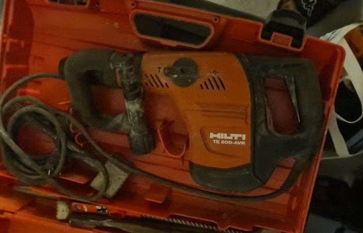 Hilti TE 500 AVR sloophamer te huur, Doe-het-zelf en Verbouw, Gereedschap | Boormachines, Gebruikt, Boor- en/of Breekhamer, 600 watt of meer