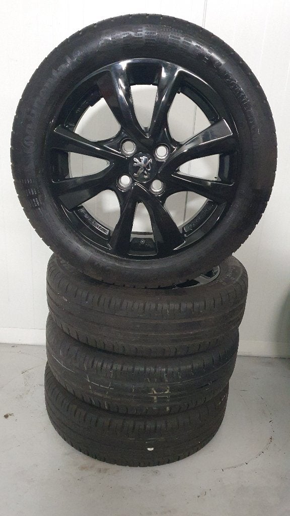 15" Zwarte Peugeot 108 LM Velgen+Banden Aygo/C1 Enz Zgan !!, Gebruikt, 15 inch, Banden en Velgen, Ophalen of Verzenden