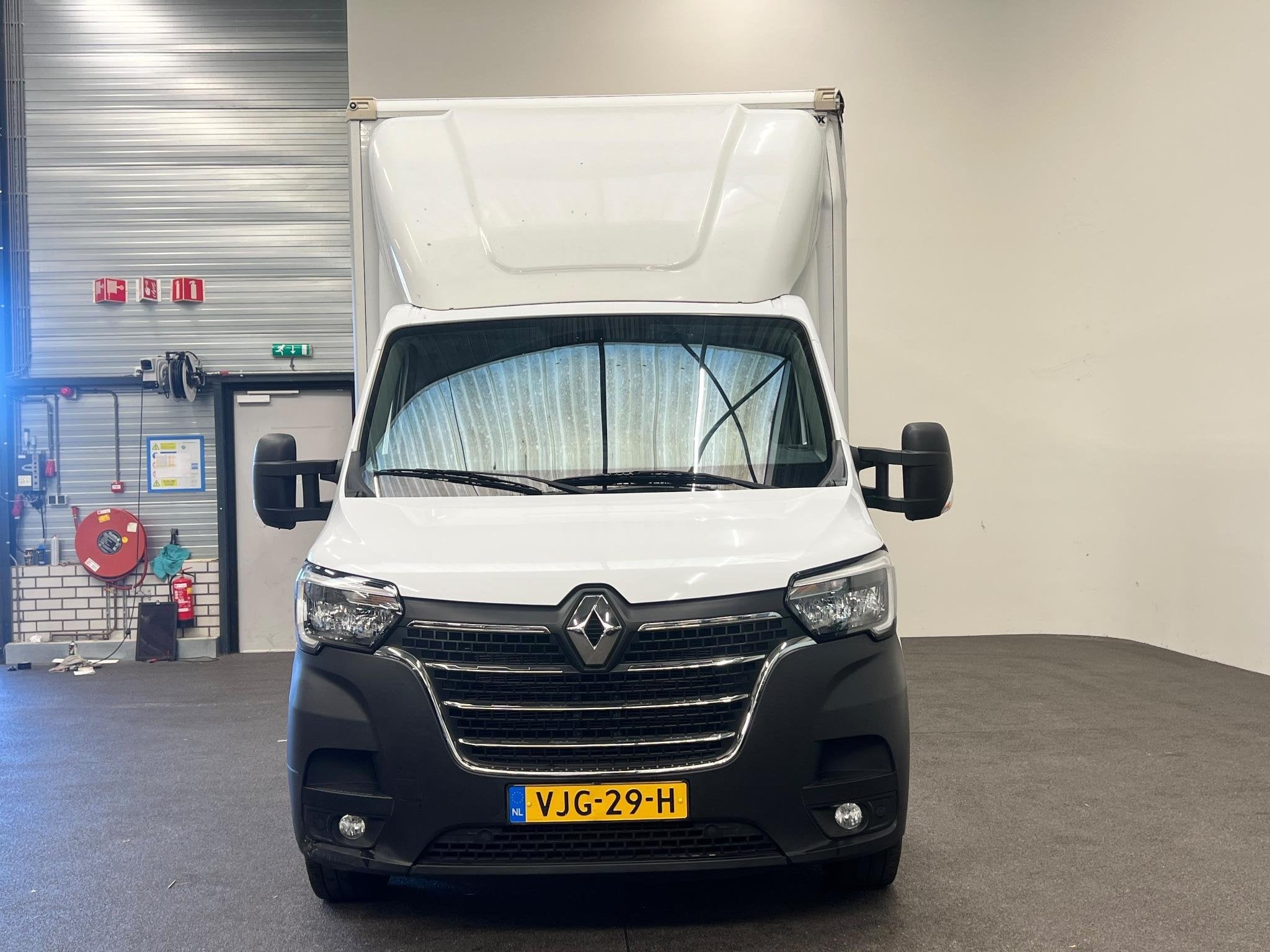 Renault Master T35 2.3 150PK Automaat Bakwagen Laadklep Meub, Stof, Gebruikt, 4 cilinders, 150 pk
