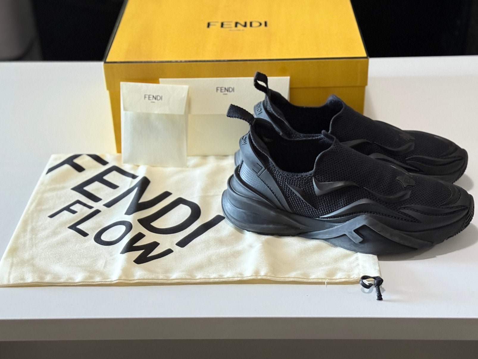 Fendi Flow Maat 43 Origineel, Zwart, Ophalen of Verzenden, Sneakers of Gympen, Gedragen