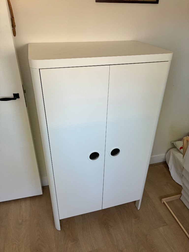 IKEA kinder kleding kast BUSUNGE, Kinderen en Baby's, Kinderkamer | Commodes en Kasten, Ophalen, 50 tot 70 cm, 105 cm of meer