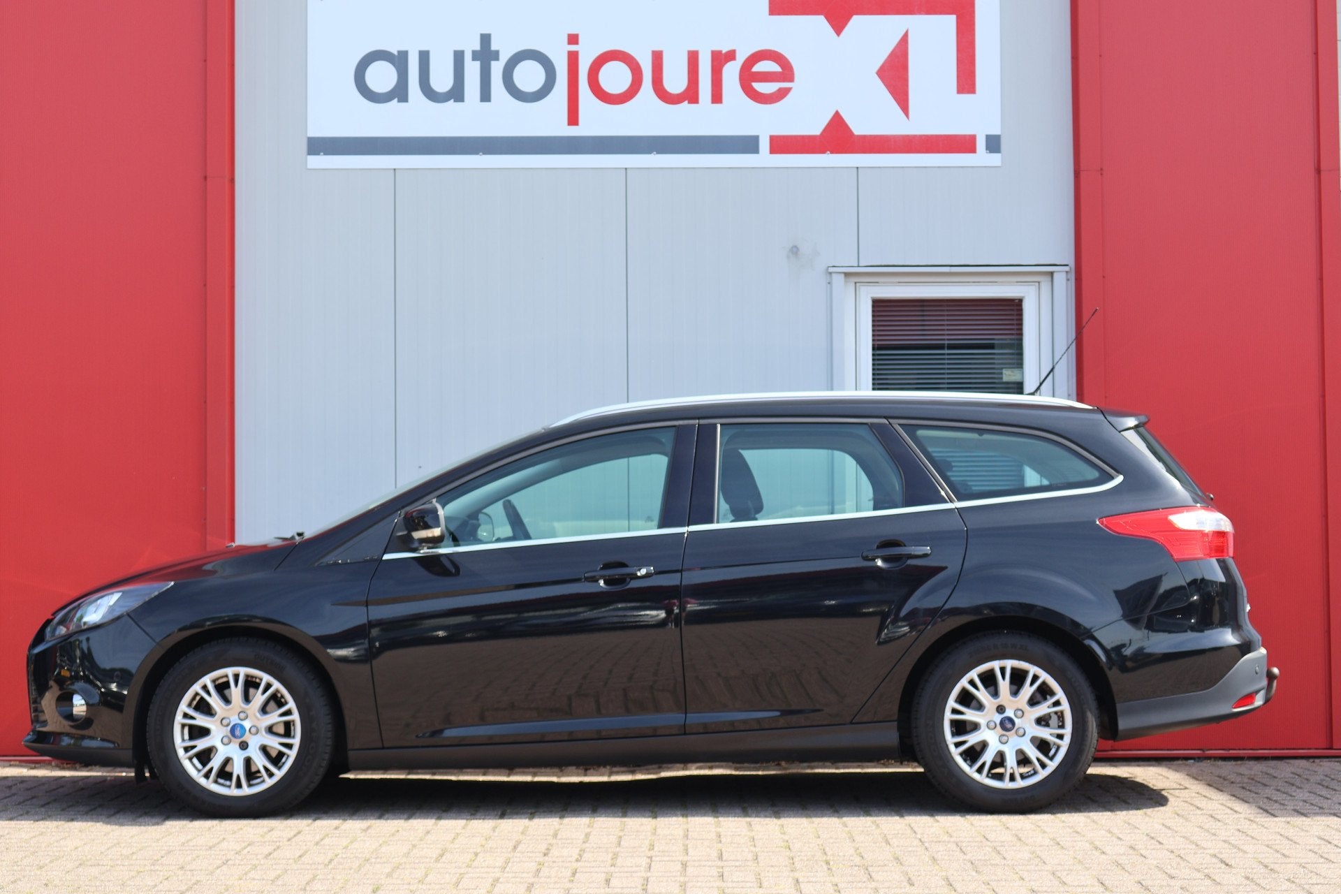Ford FOCUS Wagon 1.6 EcoBoost Lease Titanium (bj 2012), Gebruikt, Zwart, 4 cilinders, 150 pk