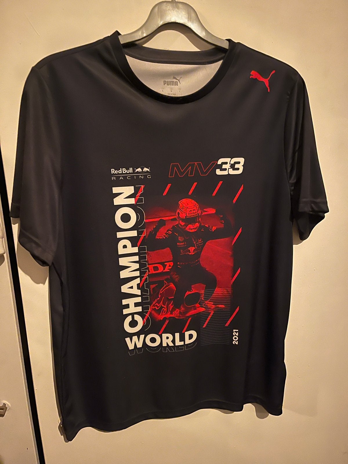 Puma Red Bull Racing Max Verstappen T-shirt Zwart, Ophalen of Verzenden, Zo goed als nieuw, Maat 52/54 (L), Zwart