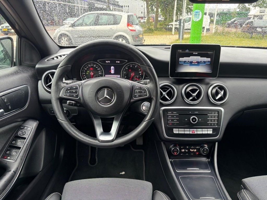 Mercedes-Benz A-Klasse 200 Sport Edition leer camara navi ca, Automaat, Gebruikt, 4 cilinders, 157 pk