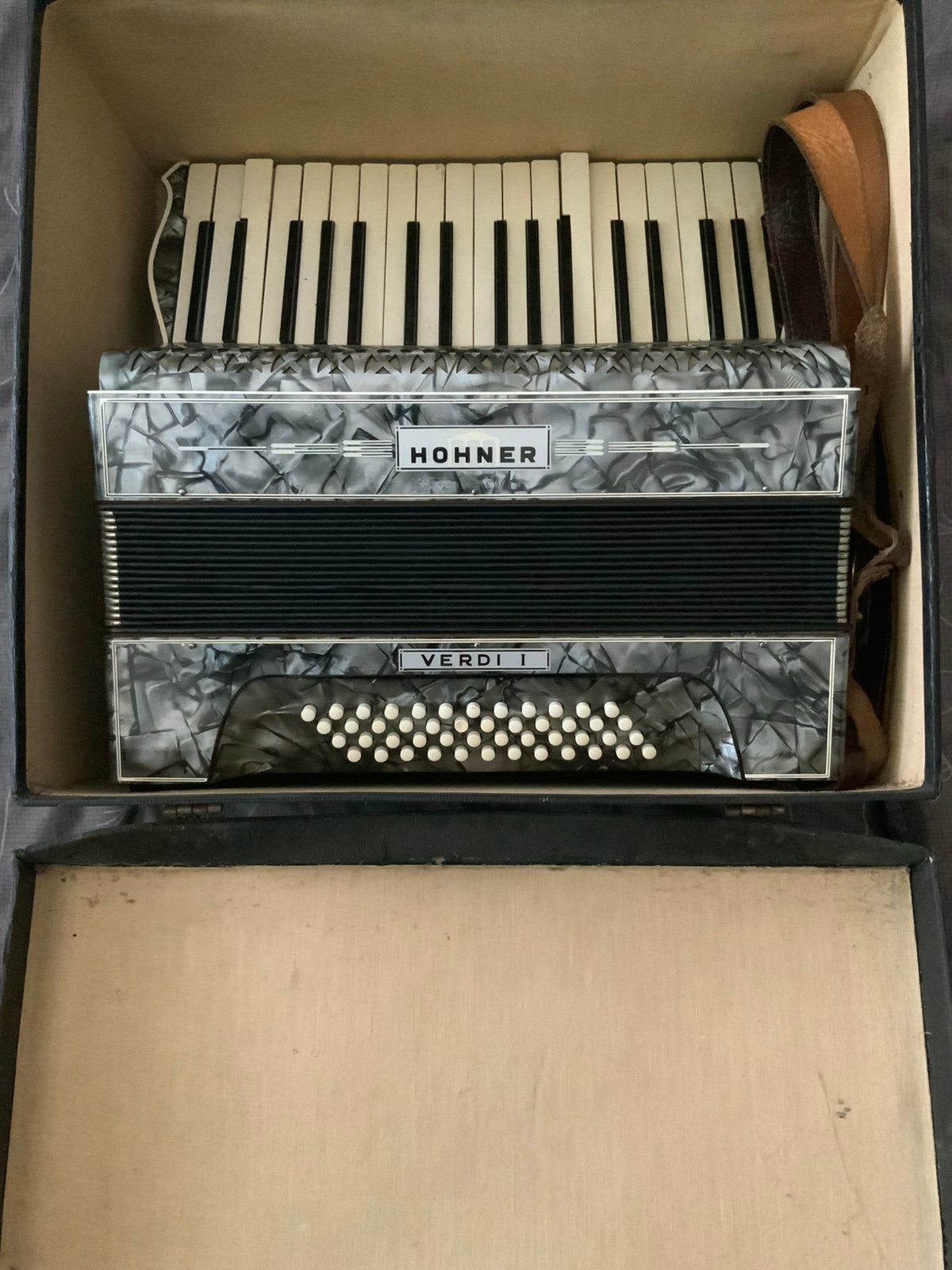 Vintage Hohner Verdi I accordeon 48 bassen met koffer, Muziek en Instrumenten, Ophalen, Met koffer, Toetsaccordeon, Hohner