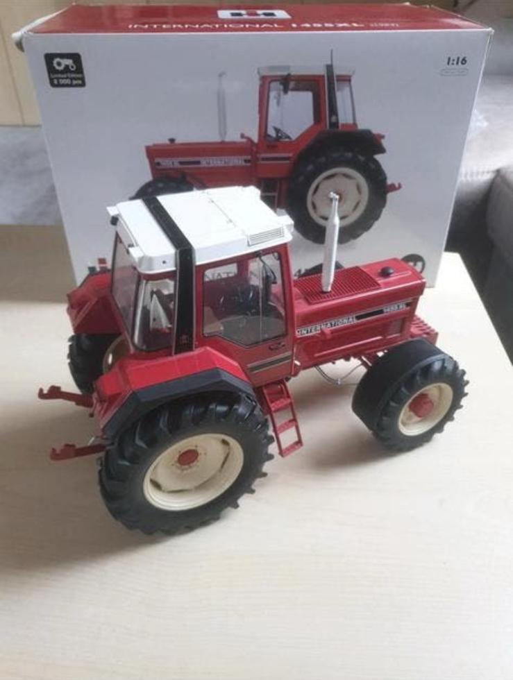 International 1:16 gezocht!, Hobby en Vrije tijd, Modelauto's | 1:32, Ophalen, Zo goed als nieuw, Tractor of Landbouw, Overige merken