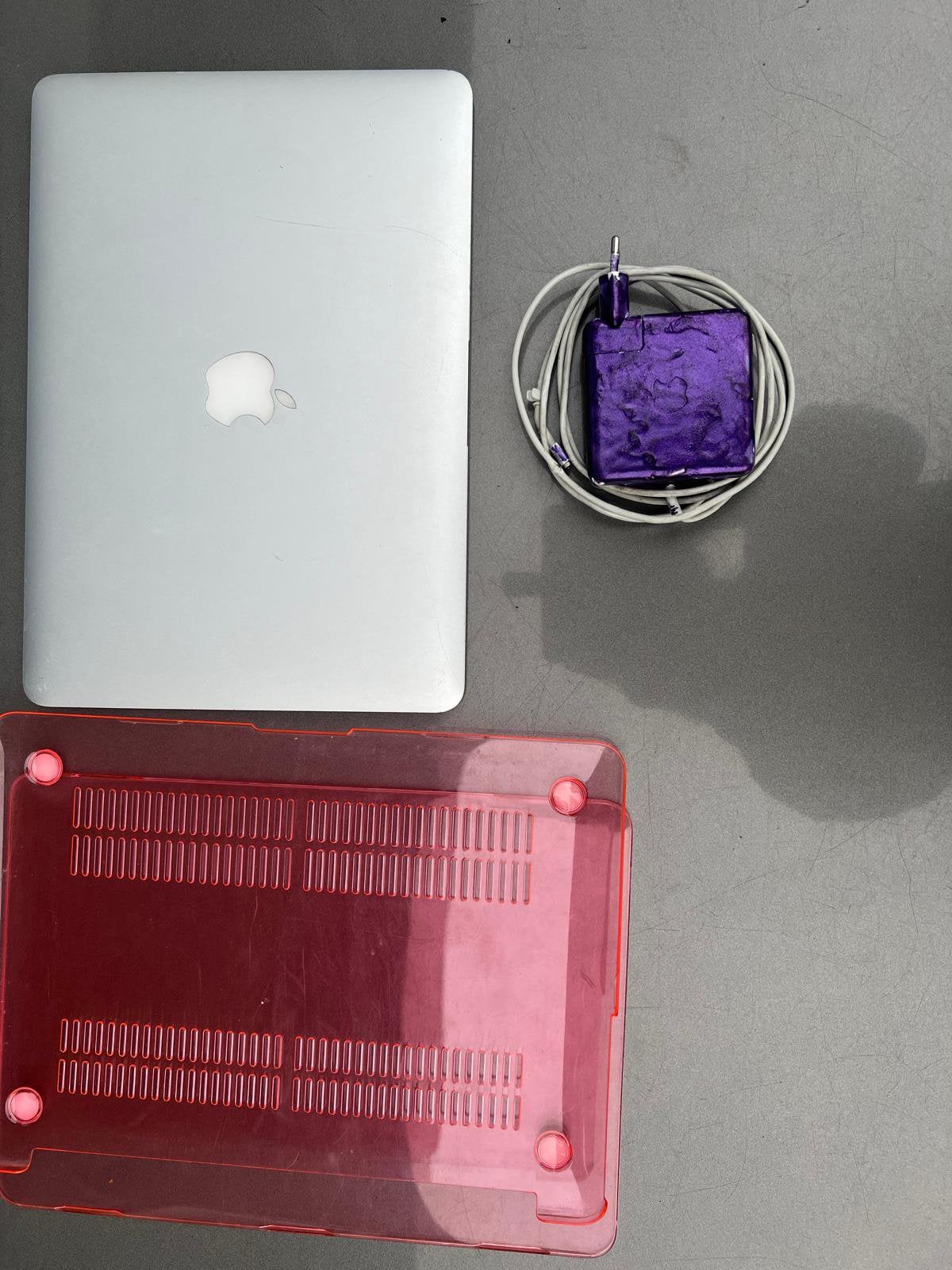 Macbook 2017 intel core i7 inclusief gratis roze hoesje, Computers en Software, Ophalen, 2 tot 3 Ghz, 13 inch, Zo goed als nieuw