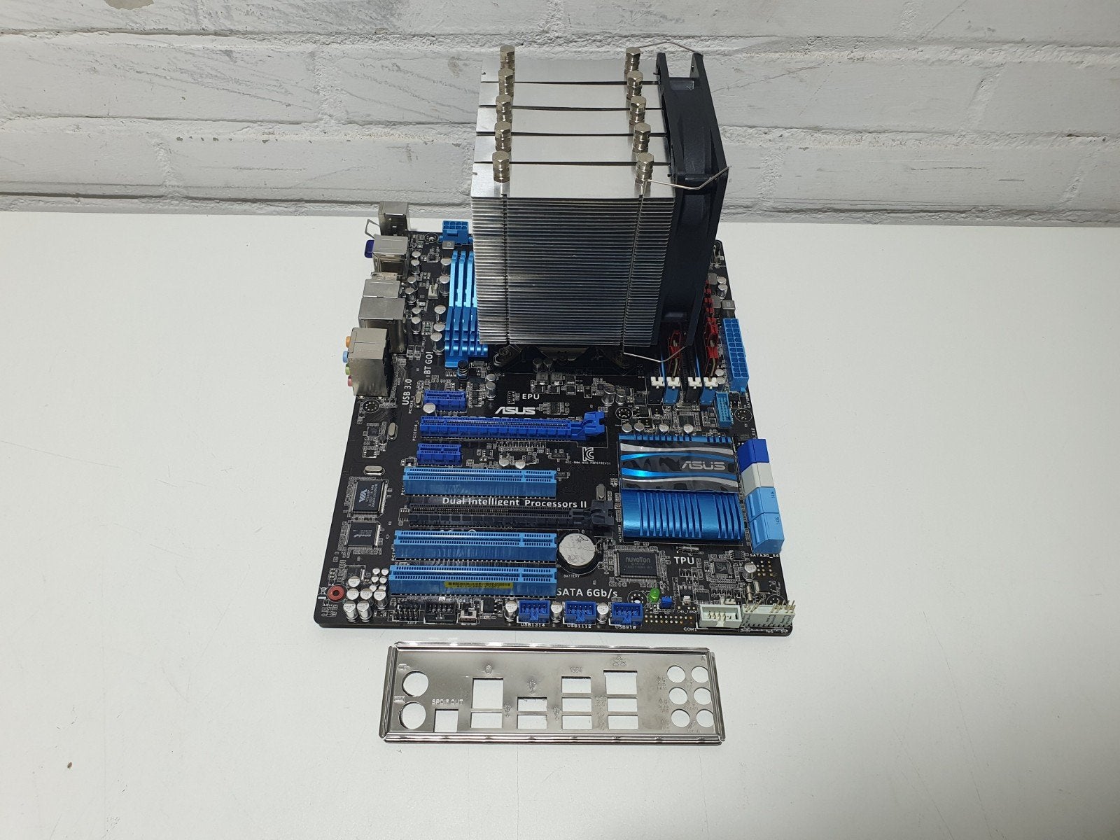 ASUS P8P67 Moederbord LGA1155 + i5-2500K + 8GB RAM - Getest, Computers en Software, ., Refurbished, DDR3, Ophalen of Verzenden