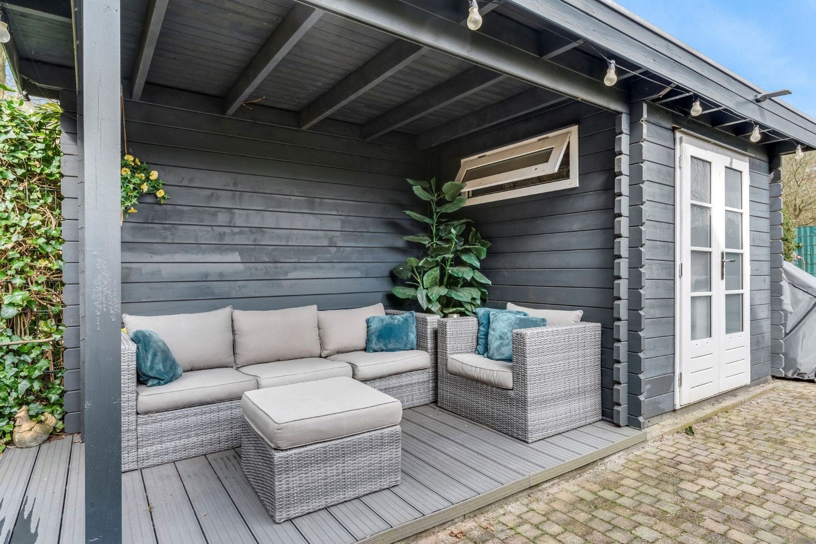 Tuinhuis / blokhut met overkapping 5,5 x 2 m, Ophalen, Tuinhuis, 1 raam, 500 cm of meer