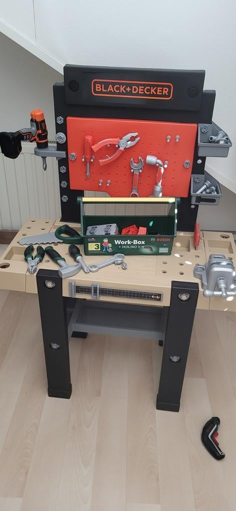 Black+Decker kinderwerkbank met gereedschap, Ophalen