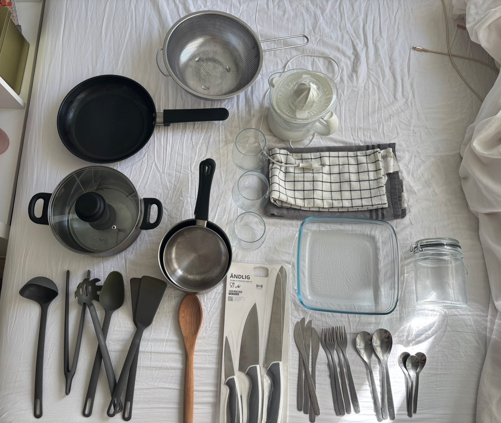Complete keuken set (voor nieuwe studenten in Nijmegen), Huis en Inrichting, Ophalen, Overige materialen, Bestekset, Overige typen