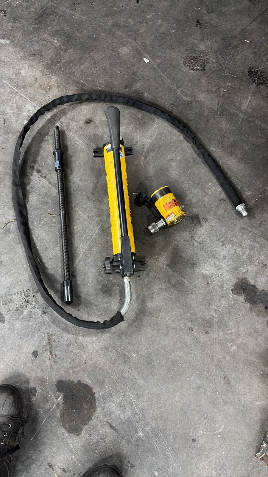 Enerpac hydraulische holle cilinder 10 Ton+pomp en persraam, Ophalen of Verzenden, Zo goed als nieuw