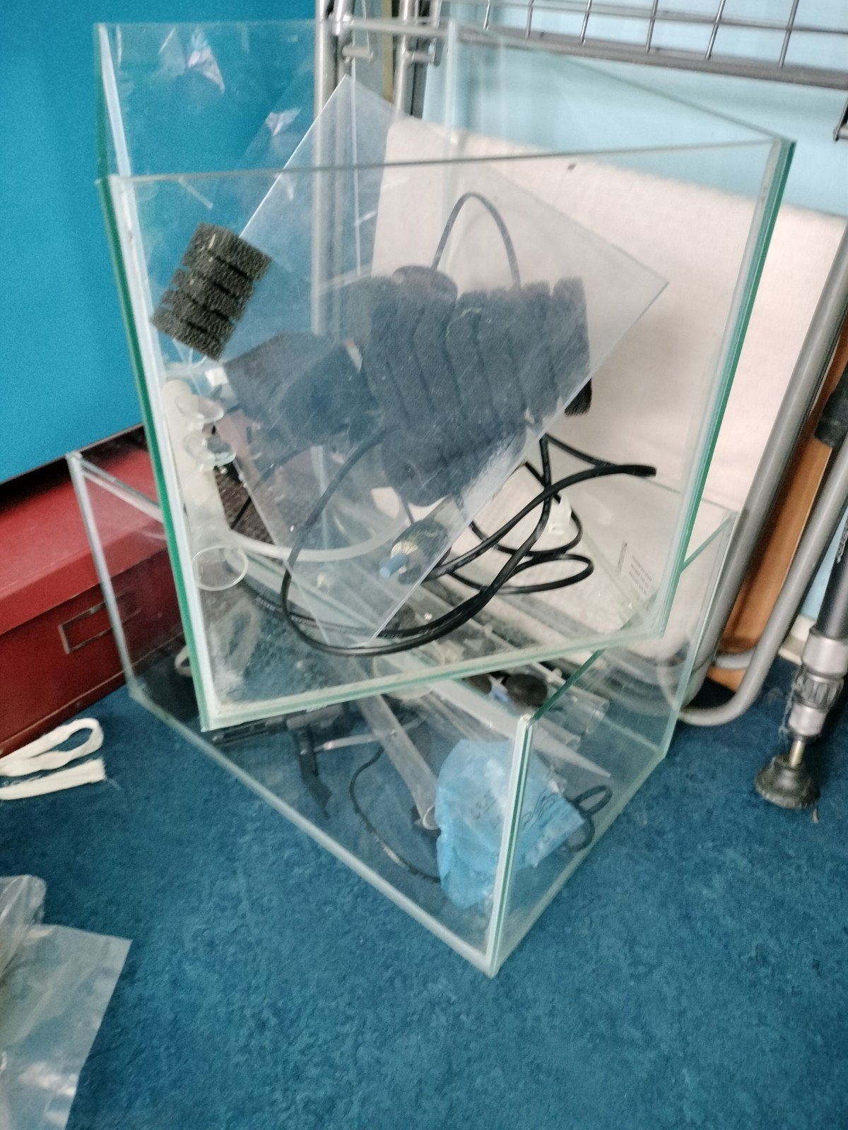 Twee aquarium glas compleet, Dieren en Toebehoren, Vissen | Aquaria en Toebehoren, Ophalen, Inclusief toebehoren, Zo goed als nieuw