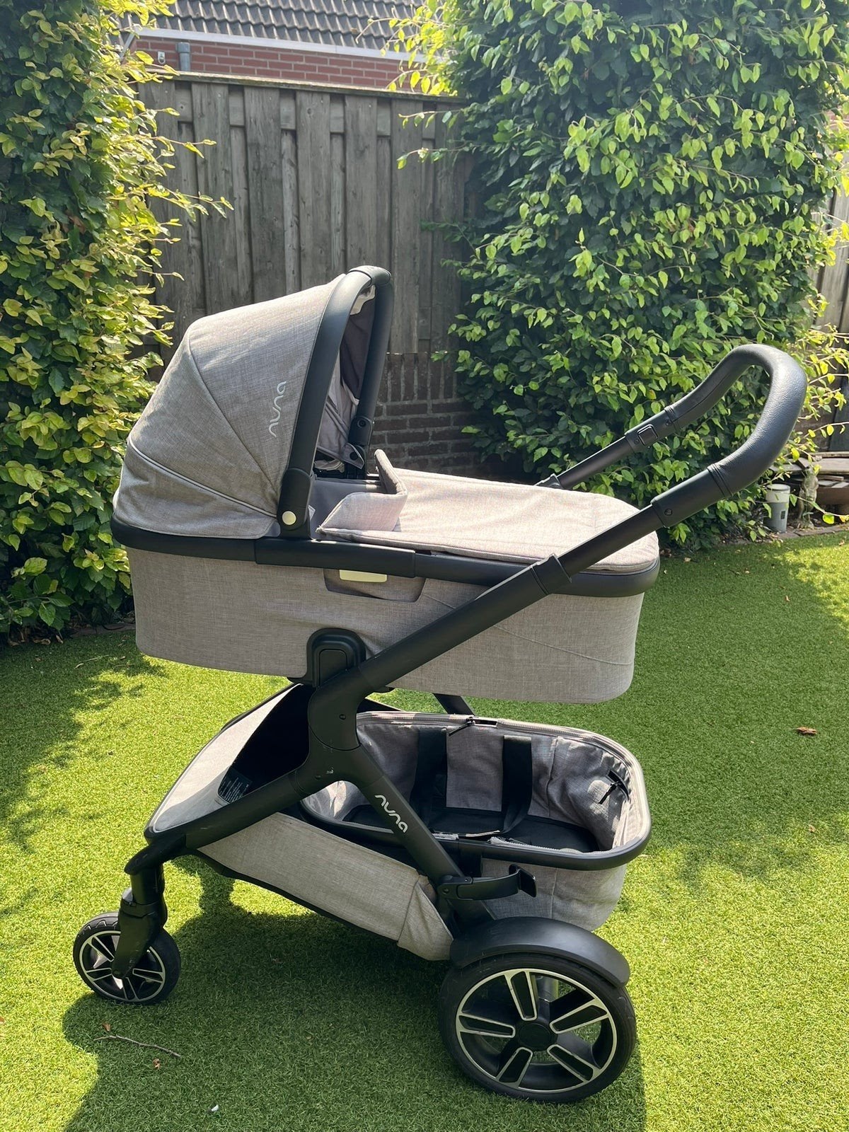Nuna Demi Grow kinderwagen met reiswieg - Zo goed als nieuw, Ophalen of Verzenden, Zo goed als nieuw, Overige merken, Met reiswieg