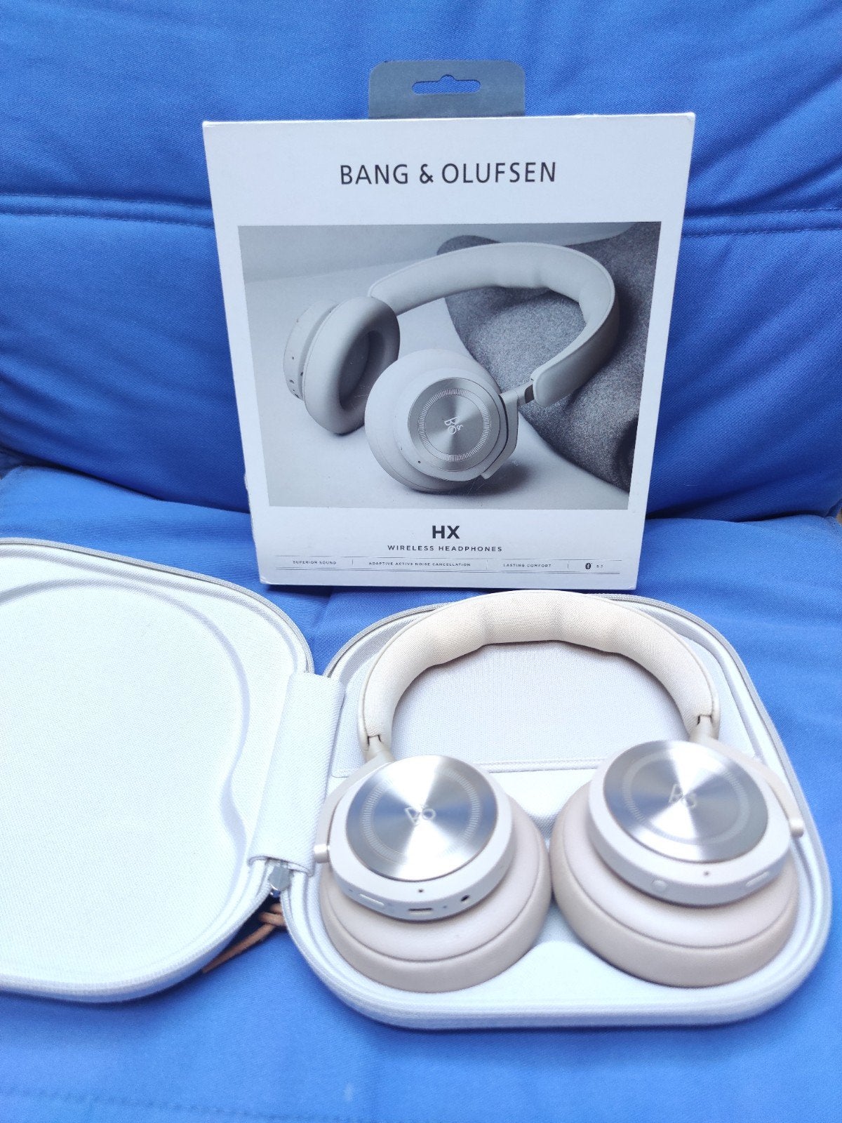 Bang & Olufsen BeoPlay HX Sand/Beige