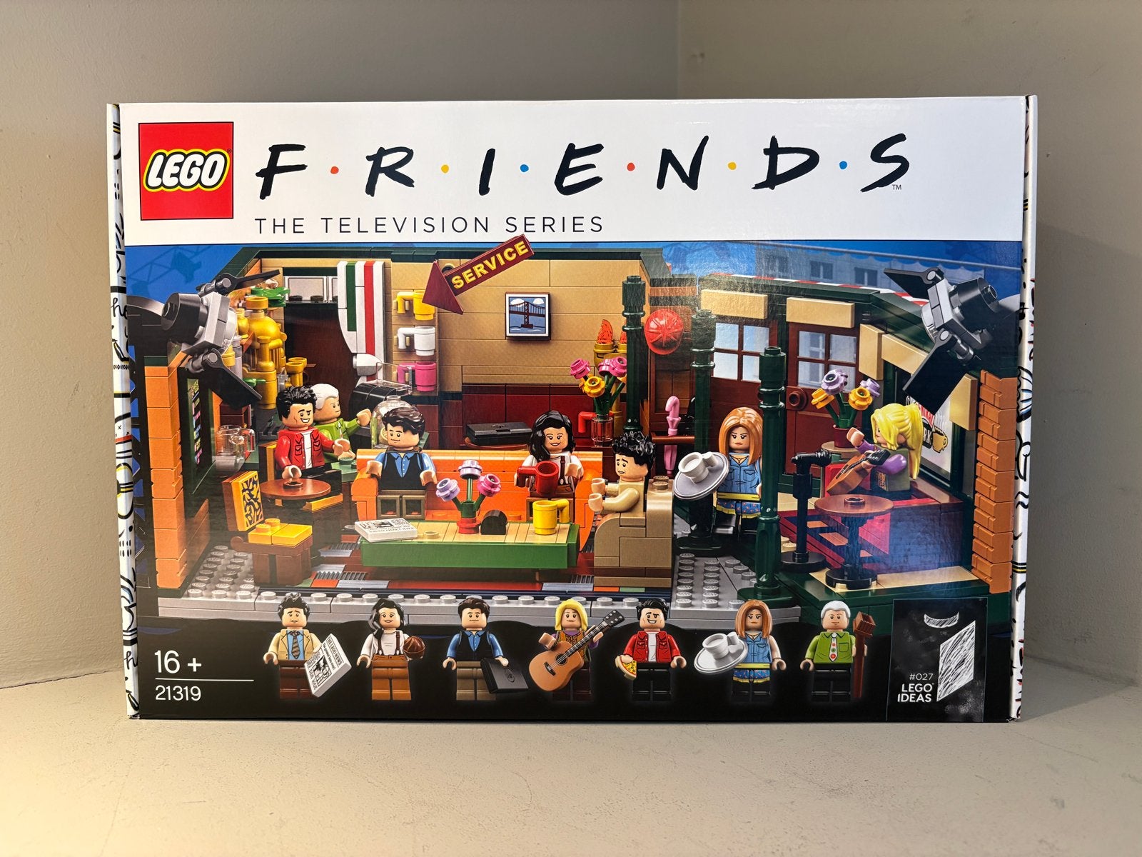 Retired LEGO Ideas Friends Central Perk (21319) - VERZEGELD, Lego, Nieuw, Ophalen of Verzenden, Ideas