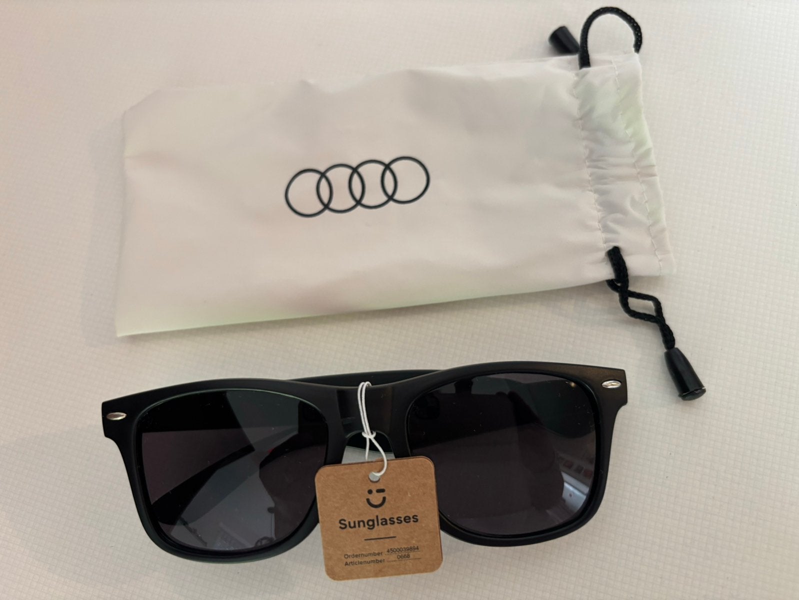 Audi zonnebril, Overige merken, Zonnebril, Zwart, Nieuw