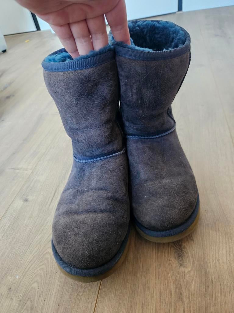 Uggs maat 37 donkerblauw, UGG, Blauw, Lage of Enkellaarzen, Ophalen of Verzenden