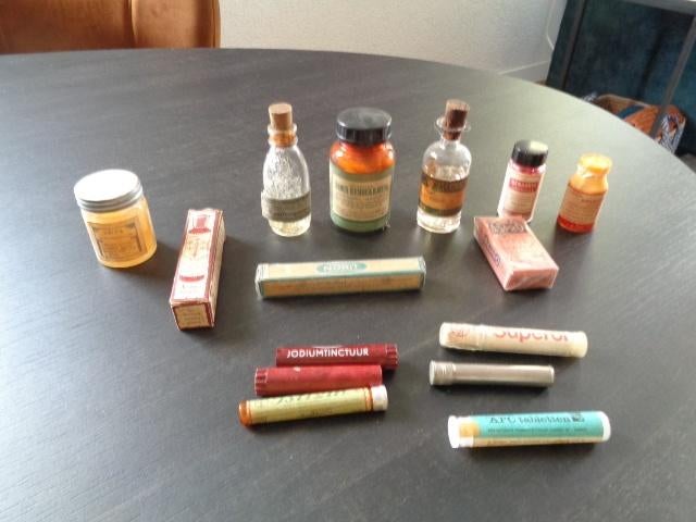 Verzameling medicijn verpakkingen (meeste nog met inhoud)., Ophalen of Verzenden, Verpakking