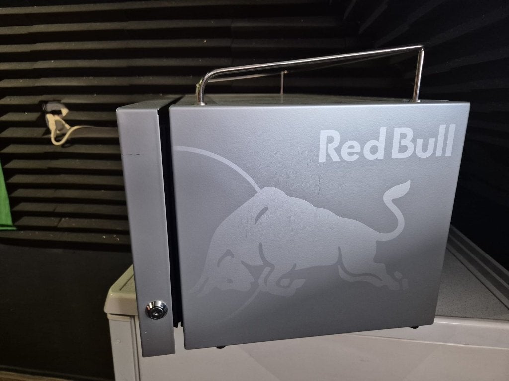 RedBull ManCave Blikjes Koelkast, Ophalen, Zo goed als nieuw