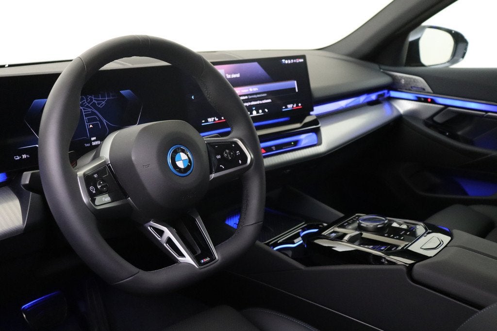 BMW i5 eDrive40 M Sport / Bowers & Wilkins / Achteruitrijcam, Auto's, BMW, 2095 kg, Achterwielaandrijving, Gebruikt, Zwart