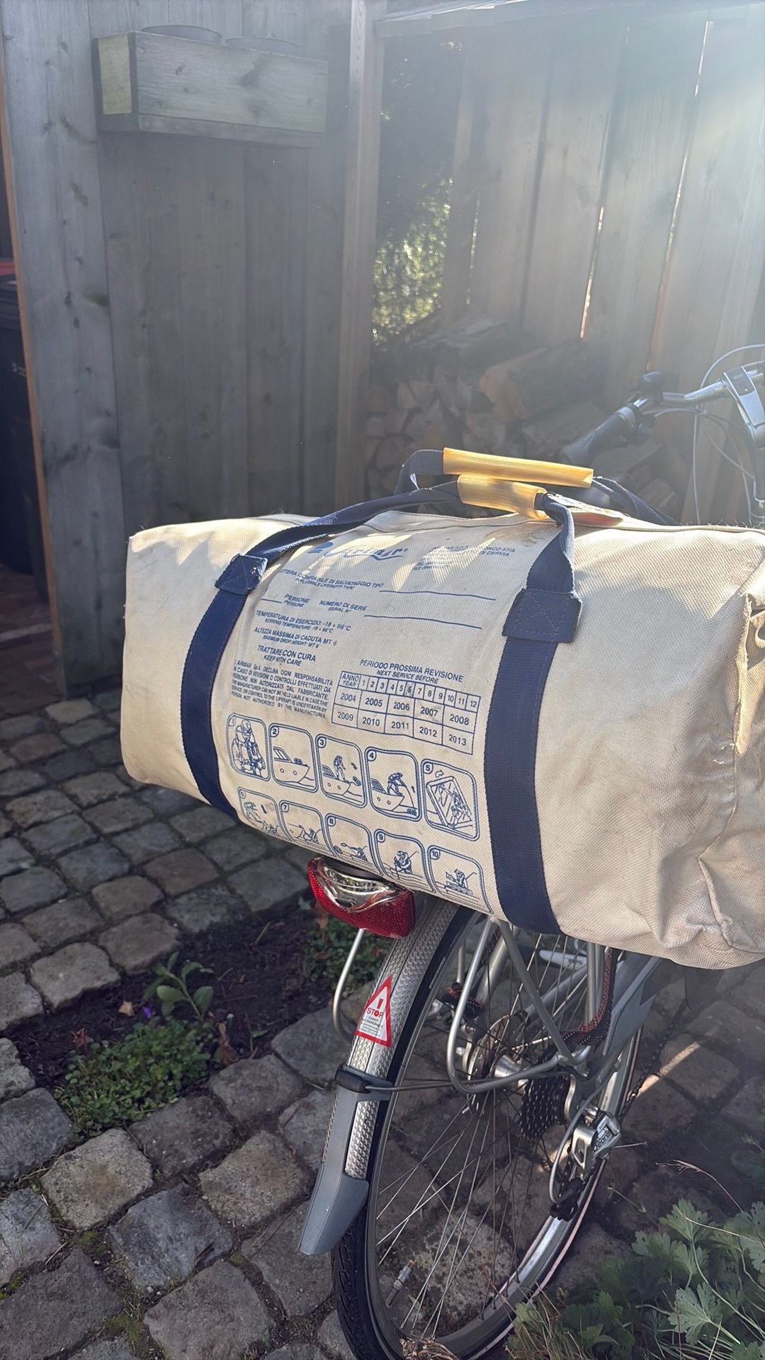 Reddingsvlot vier persoons, Ophalen of Verzenden, Gebruikt, Overige typen, Minder dan 15 m²