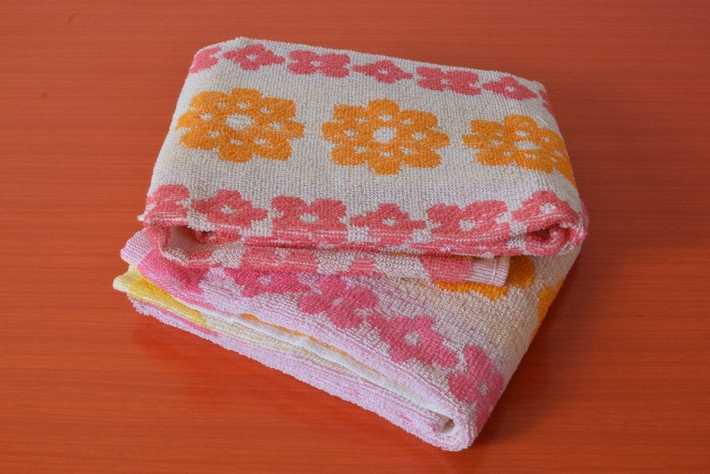 Retro vintage gebloemde jaren 60 handdoeken / badhanddoeken, Overige kleuren, Overige merken, Handdoek, Nieuw