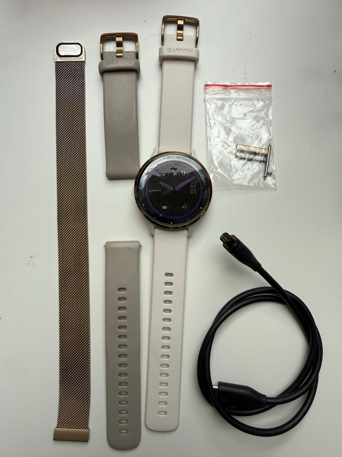 Nieuwe Garmin Venu 3s - 41mm met 3 bandjes en oplader, Wit, Nieuw, Ophalen of Verzenden, Waterdicht