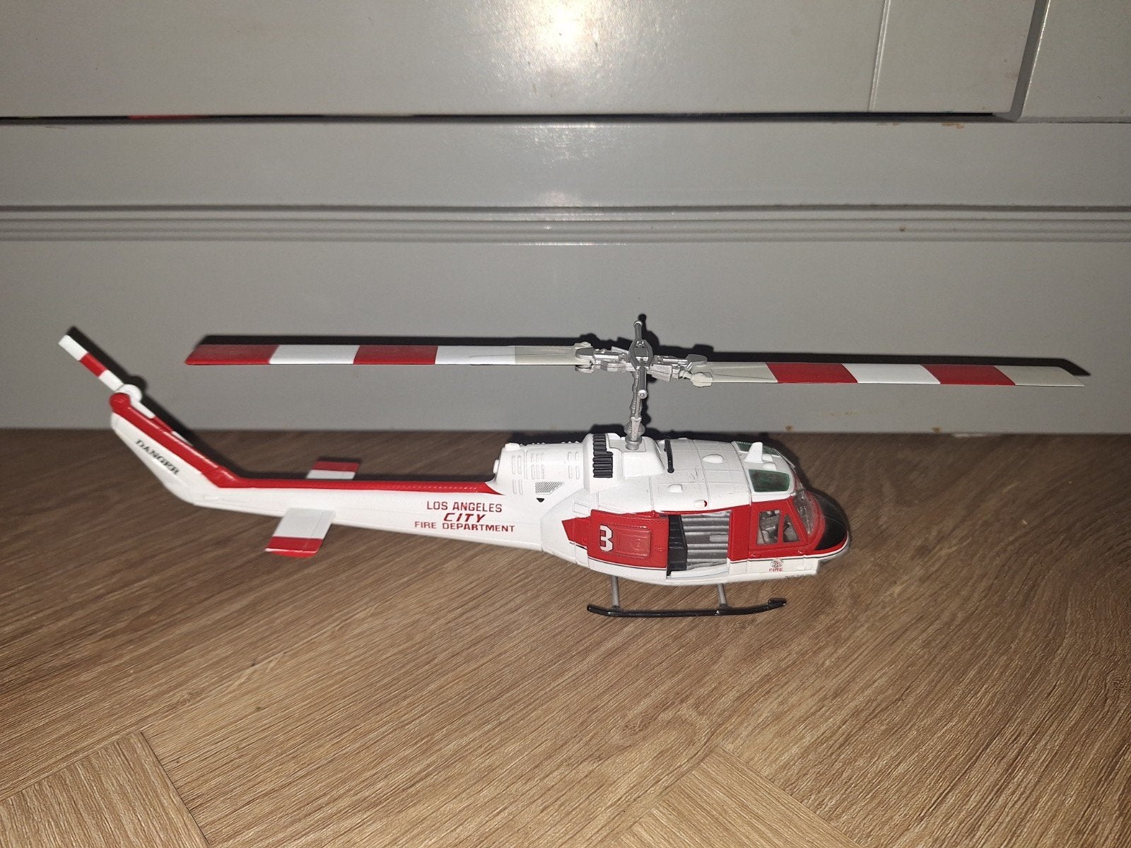 Corgi Diecast UH 1 Iroqious Huey LA City Fire Dept, Overige merken, Gebruikt, Verzenden, Helikopter