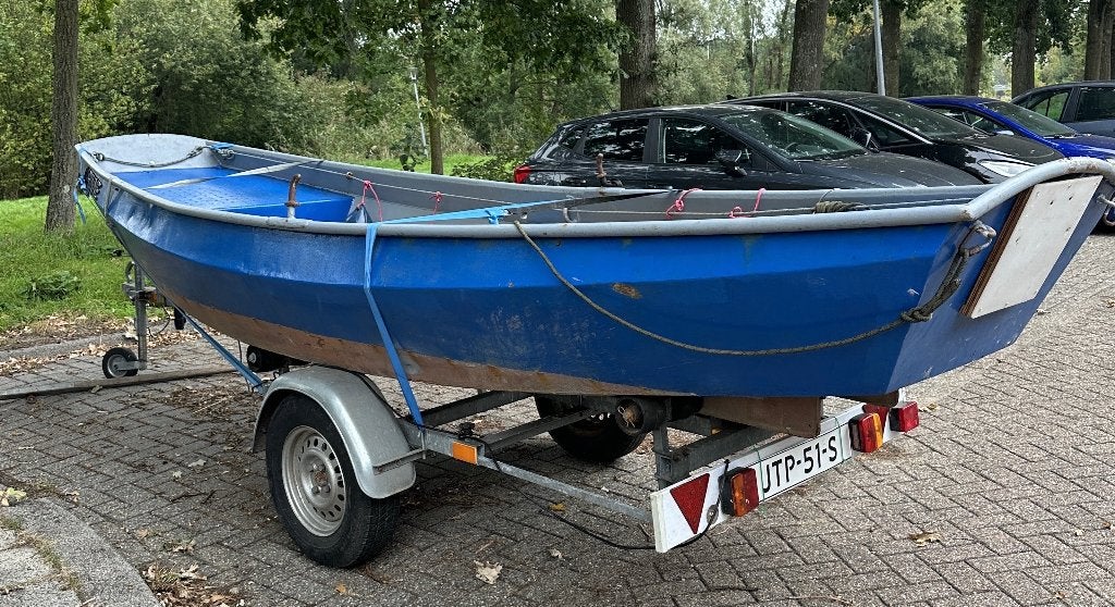 boottrailer +stalen roeiboot, Watersport en Boten, Minder dan 1500 kg, Gebruikt, Overige typen, Minder dan 6 meter