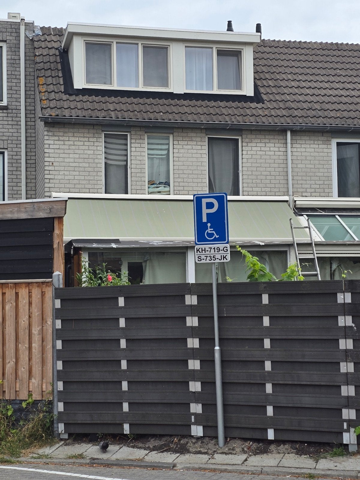 EENGEZINSWONING TE KOOP in Schiedam, Huizen en Kamers, Huizen te koop, Tussenwoning, 6 kamers, Zuid-Holland
