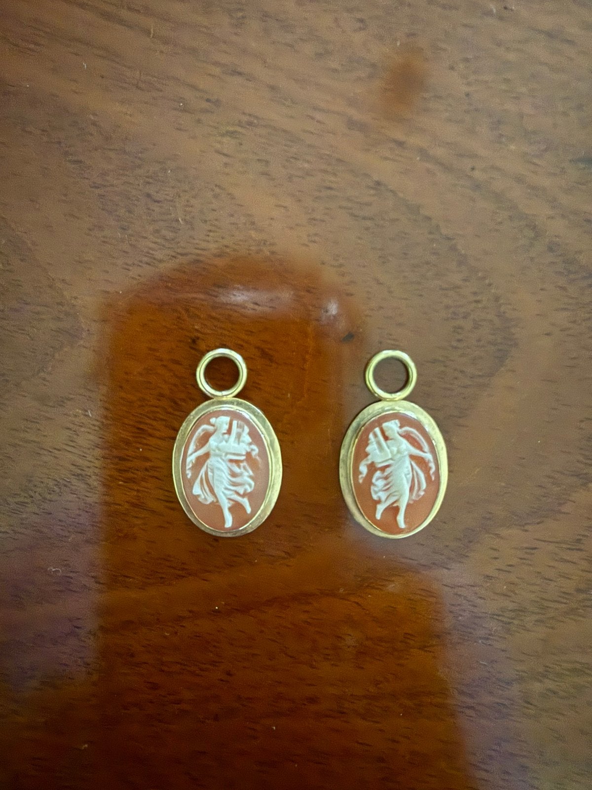 Creool hangers 14 karaat goud met camee., Sieraden, Tassen en Uiterlijk, Oorbellen, Ophalen of Verzenden, Zo goed als nieuw, Goud