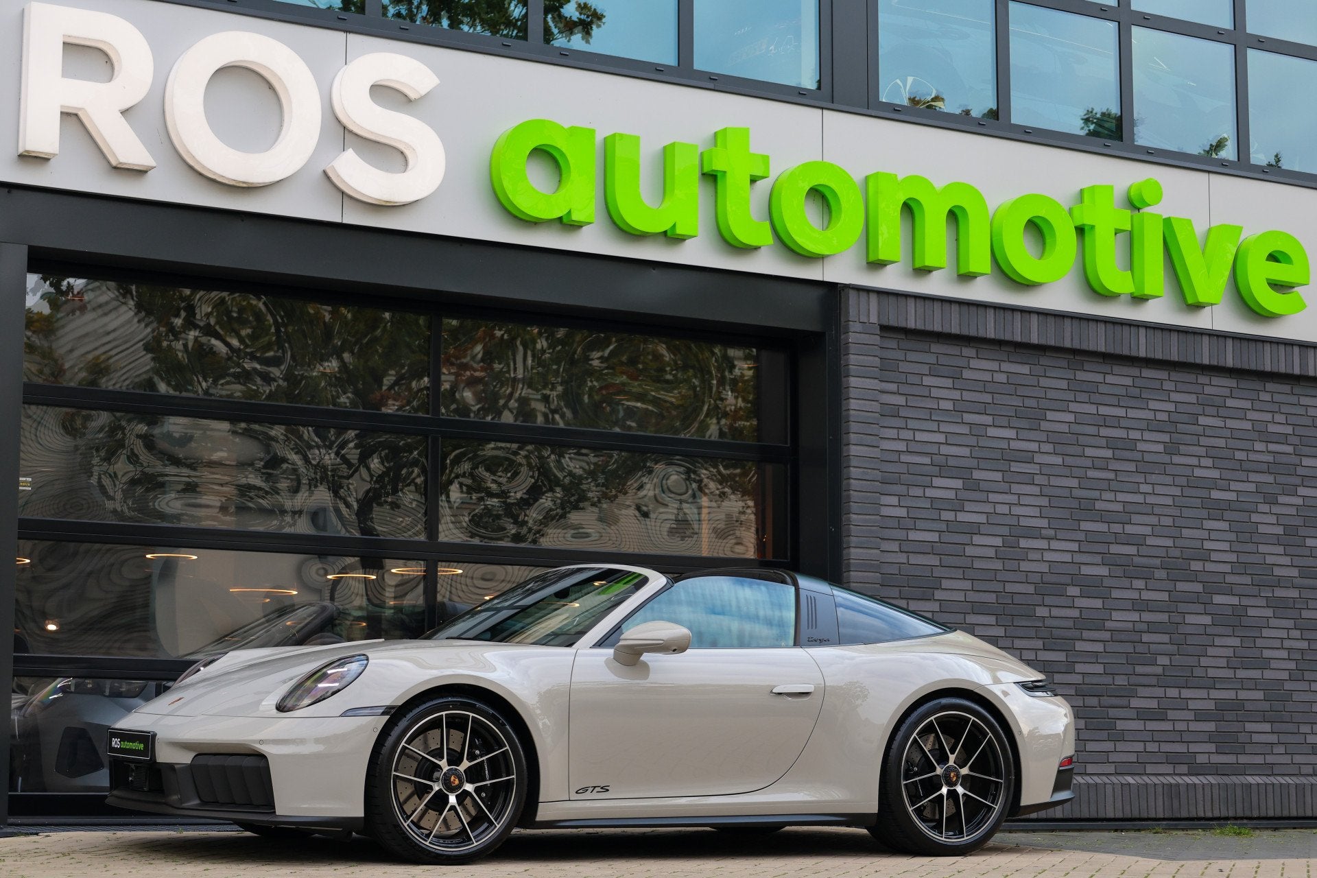 Porsche 911 3.6 T-Hybrid 4 GTS | NAP | LIFT | 360 | MEMORY |, Auto's, Automaat, Dealer onderhouden, Gebruikt, Euro 6