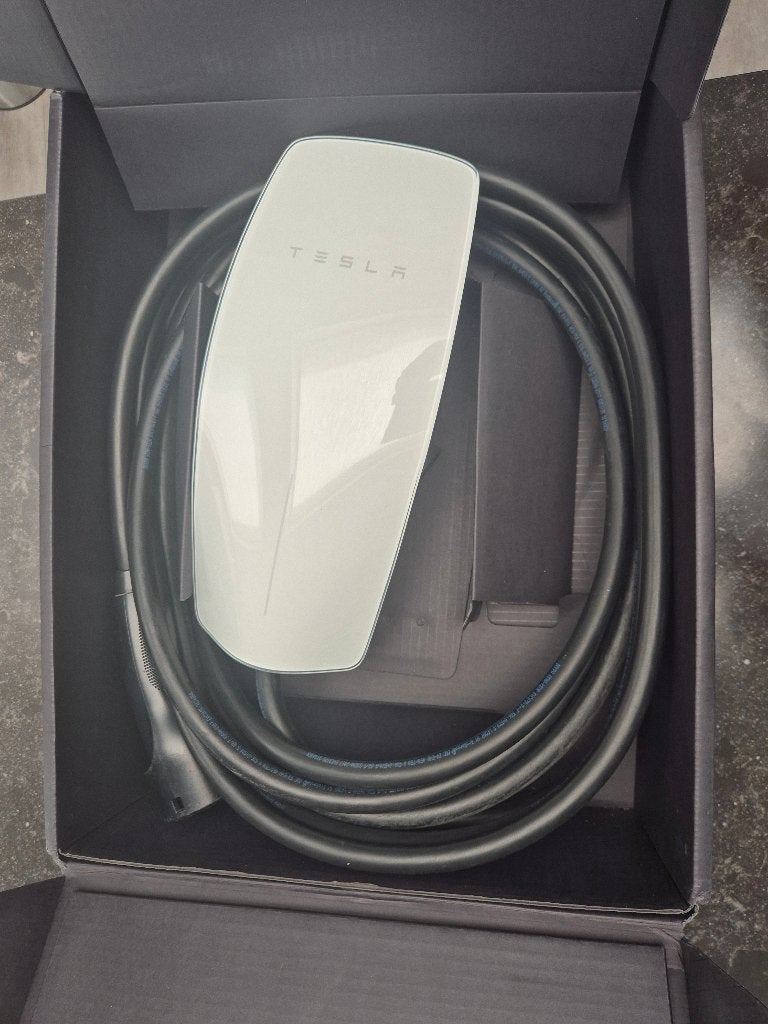 Tesla Wall Connector Gen 3 met muurplaat en 7,3m kabel, Ophalen, Zo goed als nieuw, Laadpaal en Laadkabel