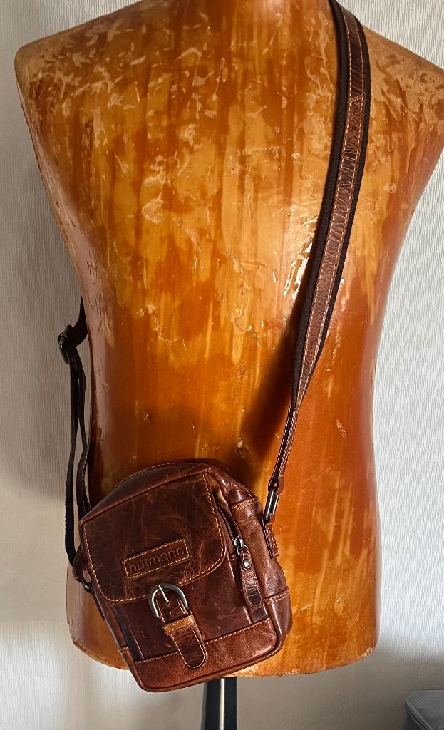 Hütmann. Leren mannentas/schoudertas/reistasje, Bruin, Minder dan 40 cm, Minder dan 35 cm, Zo goed als nieuw