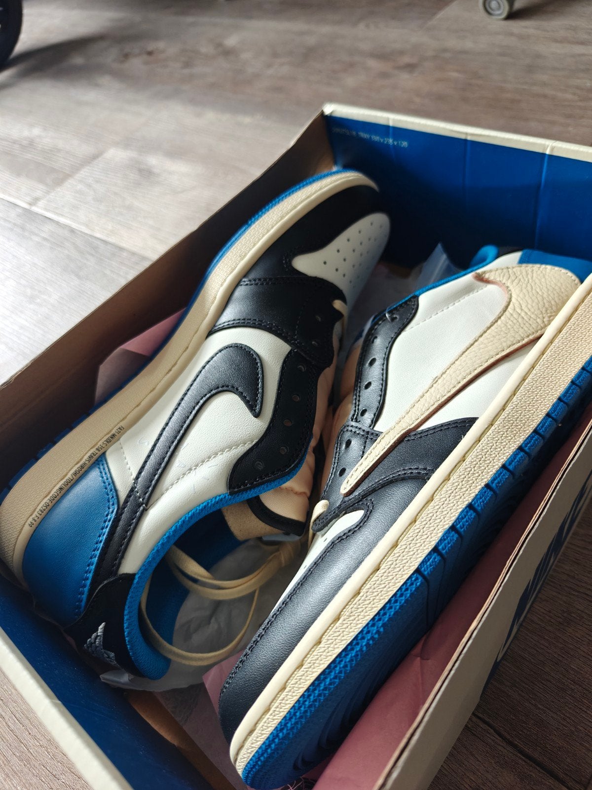 Travis Scott Fragment maat 44, Kleding | Heren, Schoenen, Overige kleuren, Nike Jordan, Nieuw, Ophalen of Verzenden