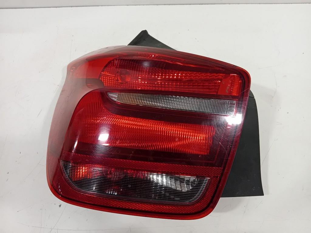 Achterlicht links buiten BMW 1 serie, Auto-onderdelen, Onderdelen@venauto.nl, Van der Ven Autorecycling B.V., Gebruikt, Ettenseweg 76, 4706 PB Roosendaal, The Netherlands