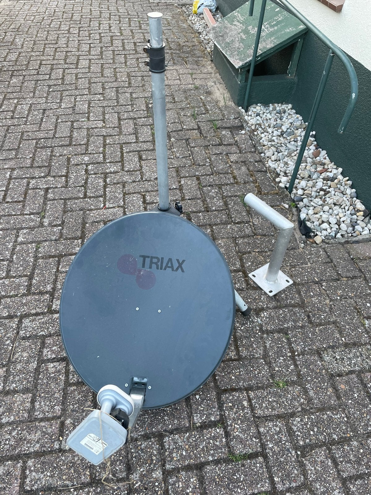 Triax schotelantenne met Duo LNB en statief, Ophalen, Gebruikt, (Schotel)antenne, Overige merken