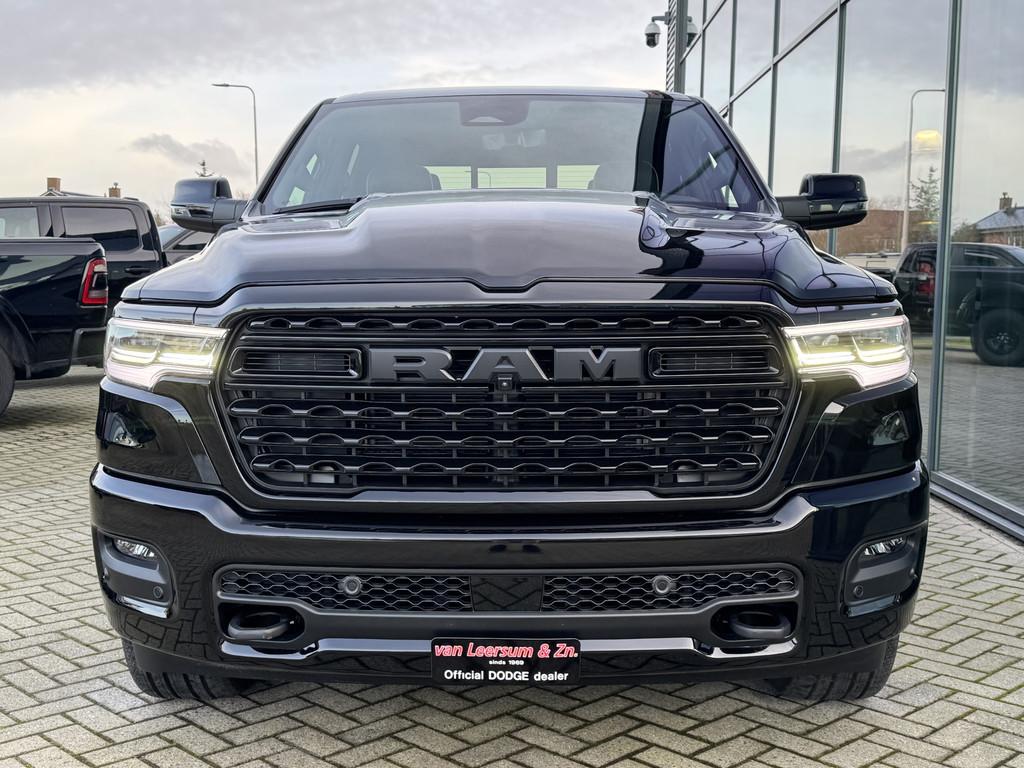 Dodge Ram 1500 Limited Night 540 PK | Bomvol | Massage stoel, Auto's, Automaat, Zwart, Lichtsensor, Zwart