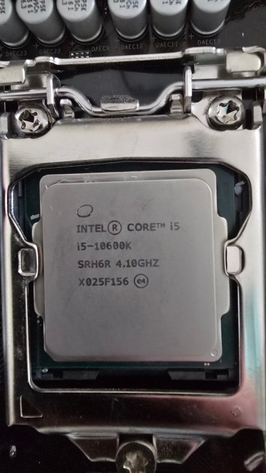 Intel Core i5-10600K Processor 4.10GHz, Computers en Software, Gebruikt, Ophalen of Verzenden, LGA 1200, 4 Ghz of meer