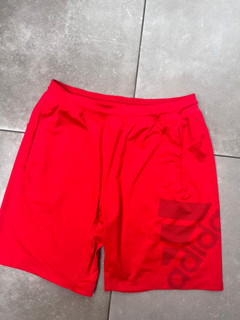 ADIDAS AEROREADY ROOD TRAININGBROEK ROOD TRAINING SHORT L, Kleding | Heren, Sportkleding, Ophalen of Verzenden, Zo goed als nieuw